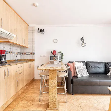 427 H4y Apartment *