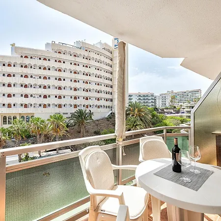Apartment 427 H4y *